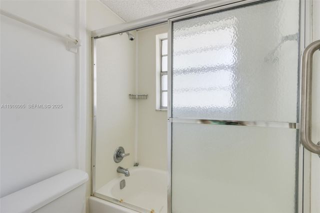 7887 Golf Cir Dr 106, Margate, FL 33063