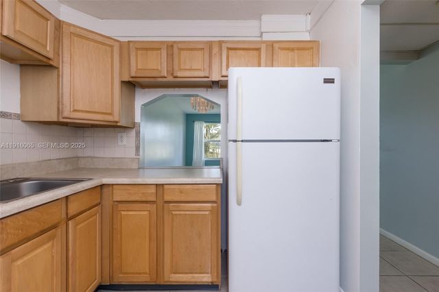 7887 Golf Cir Dr 106, Margate, FL 33063