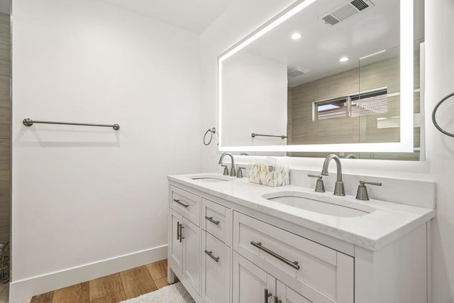 912 N Cam Condor, Palm Springs, CA 92262