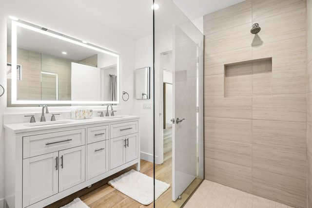 912 N Cam Condor, Palm Springs, CA 92262
