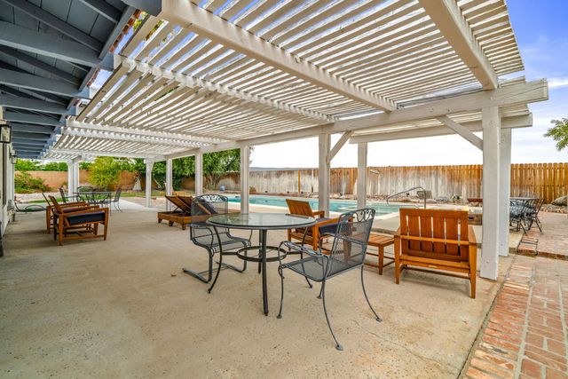 912 N Cam Condor, Palm Springs, CA 92262