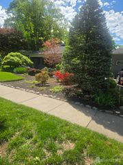 124 Hillside Avenue, Metuchen, NJ 08840