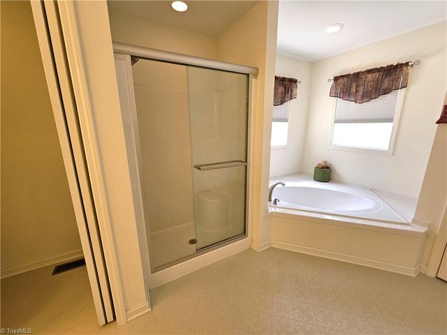 652 Country Lane, Pelham, NC 27311