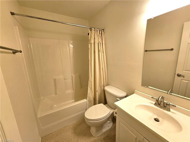 652 Country Lane, Pelham, NC 27311