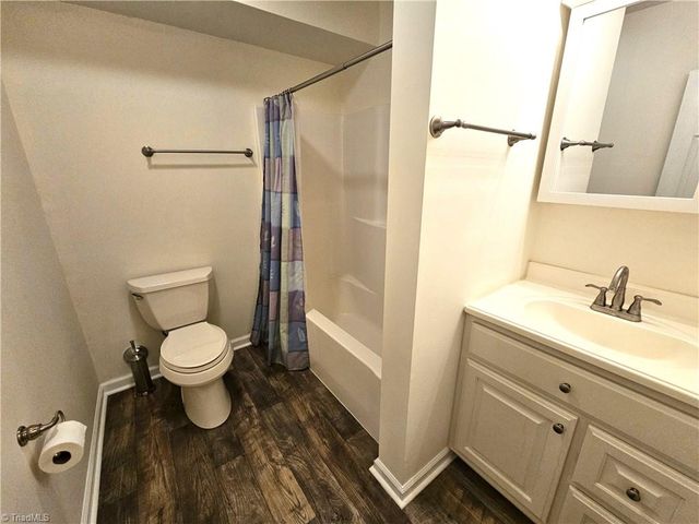 652 Country Lane, Pelham, NC 27311