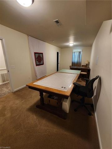 652 Country Lane, Pelham, NC 27311