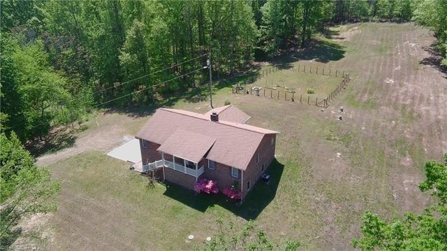 652 Country Lane, Pelham, NC 27311