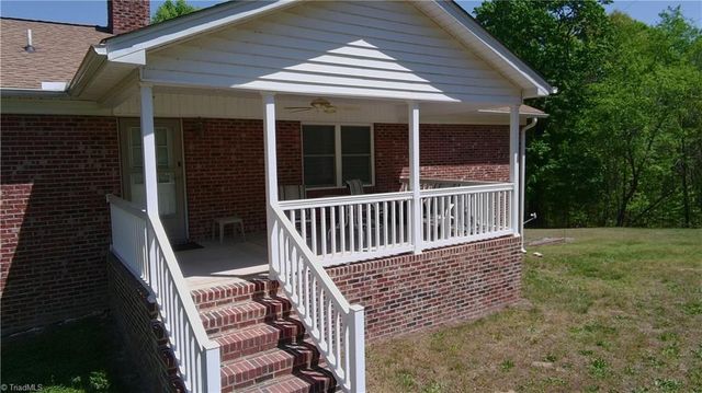 652 Country Lane, Pelham, NC 27311