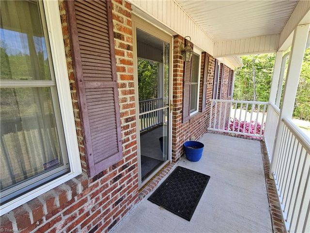 652 Country Lane, Pelham, NC 27311