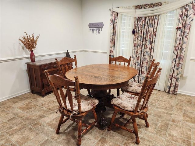 652 Country Lane, Pelham, NC 27311