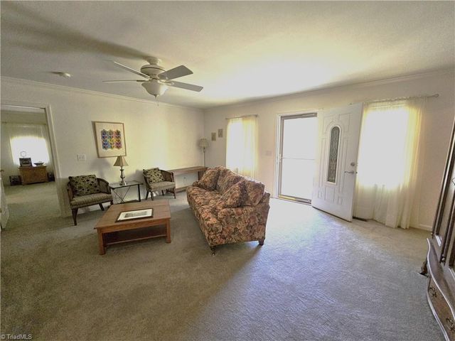 652 Country Lane, Pelham, NC 27311
