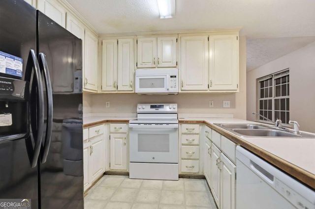 128 Valley Road, Stockbridge, GA 30281