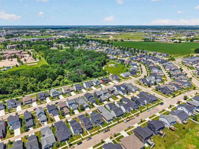 1264 Crane Meadow Way, Sun Prairie, WI 53590