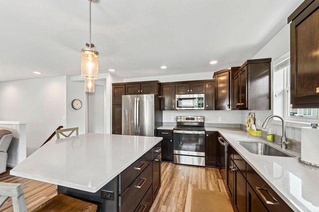 1264 Crane Meadow Way, Sun Prairie, WI 53590