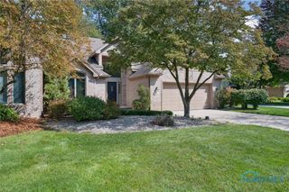 215 Stone Oak Court, Holland, OH 43528