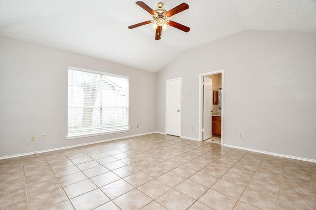 2018 Creek Valley Lane, Sugar Land, TX 77478