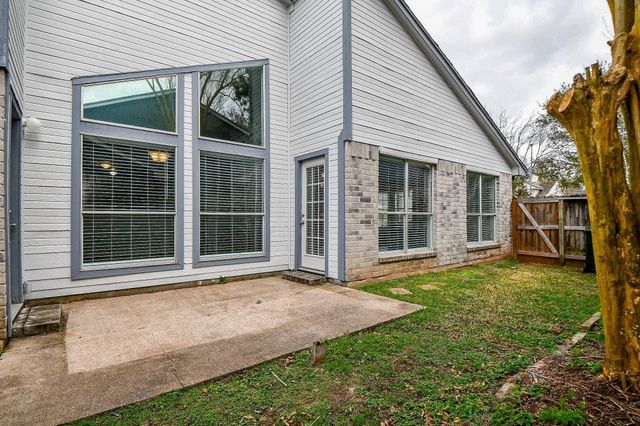 2018 Creek Valley Lane, Sugar Land, TX 77478