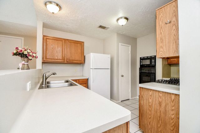 2018 Creek Valley Lane, Sugar Land, TX 77478