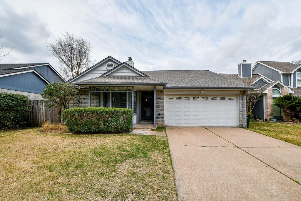 2018 Creek Valley Lane, Sugar Land, TX 77478