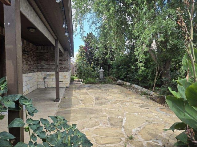 2009 Alyssas DR, Manchaca, TX 78652