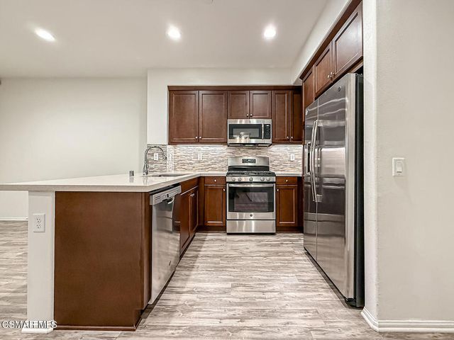 389 Castiano Street, Camarillo, CA 93012