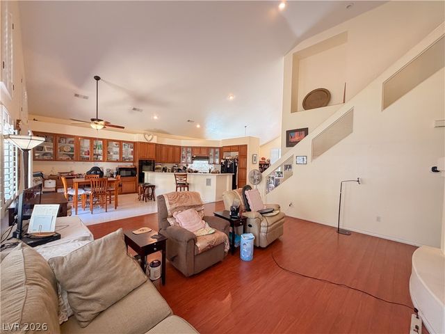 230 Whitly Bay Avenue, Las Vegas, NV 89148