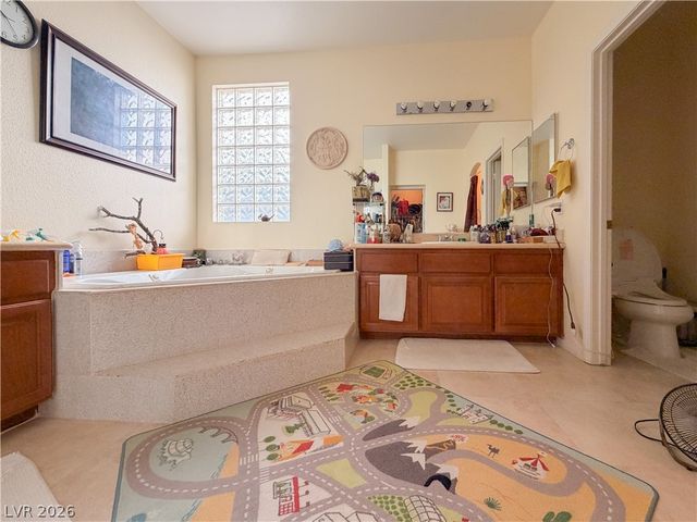 230 Whitly Bay Avenue, Las Vegas, NV 89148