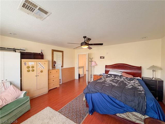 230 Whitly Bay Avenue, Las Vegas, NV 89148