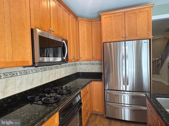 1322 N DANVILLE ST, Arlington, VA 22201