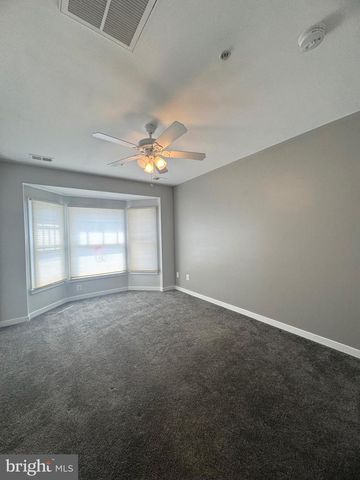 1322 N DANVILLE ST, Arlington, VA 22201