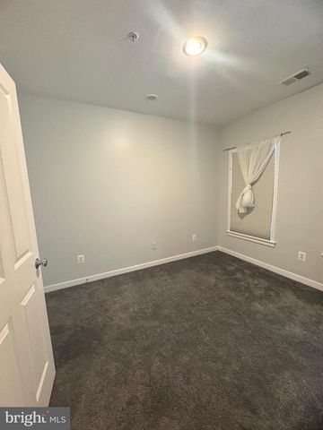 1322 N DANVILLE ST, Arlington, VA 22201