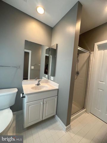 1322 N DANVILLE ST, Arlington, VA 22201