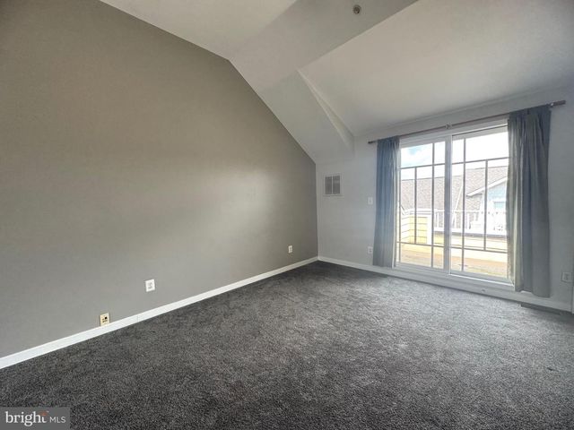 1322 N DANVILLE ST, Arlington, VA 22201