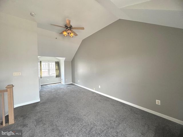 1322 N DANVILLE ST, Arlington, VA 22201