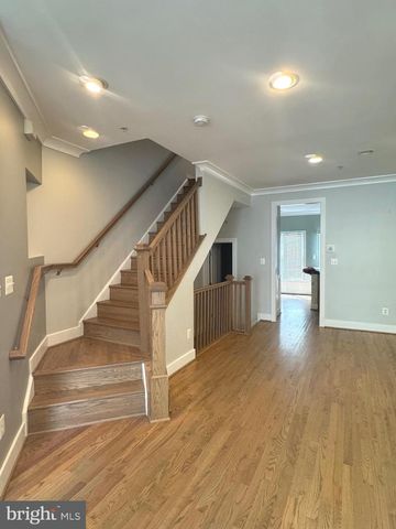 1322 N DANVILLE ST, Arlington, VA 22201