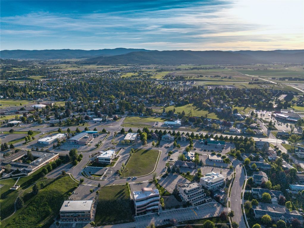 165 Commons Loop D, Kalispell, MT 59901 photo 25