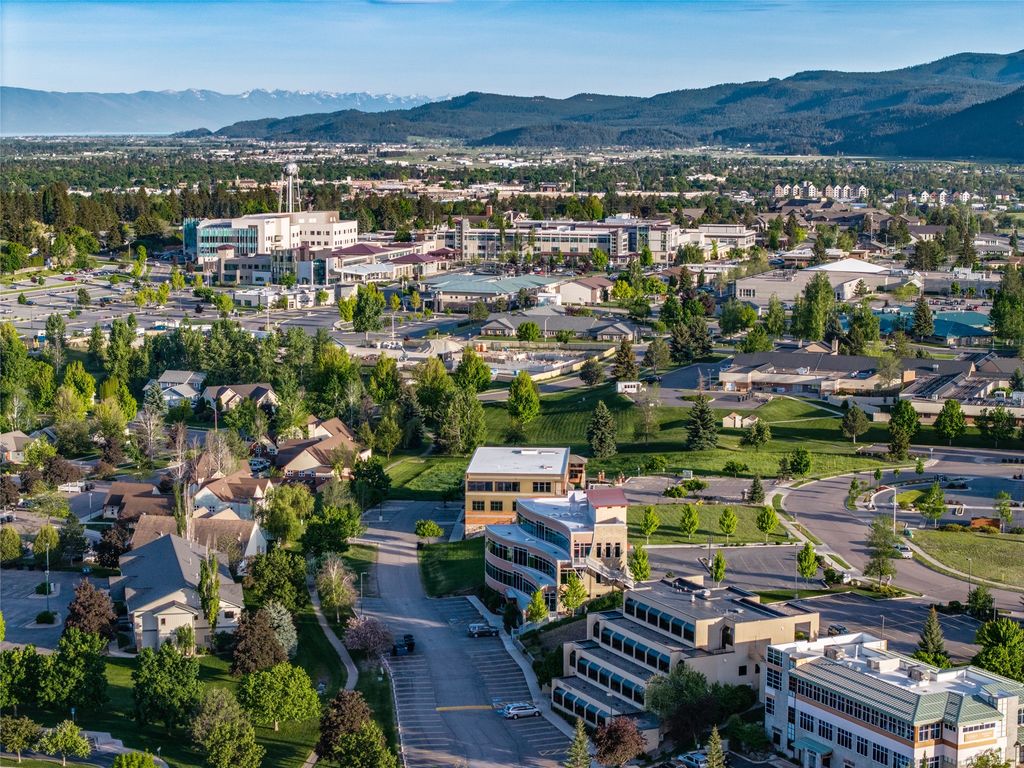 165 Commons Loop D, Kalispell, MT 59901 photo 4