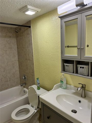 1810 NW 23RD BOULEVARD 180, Gainesville, FL 32605
