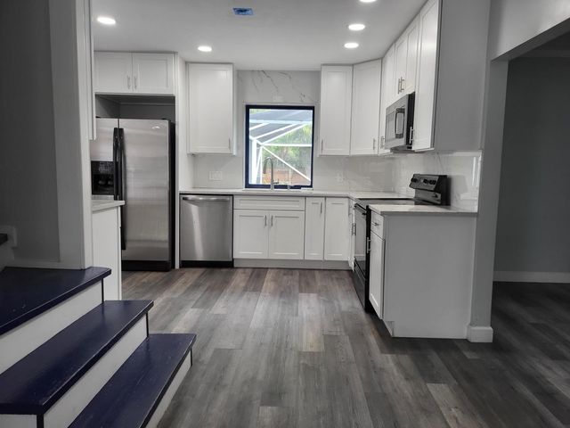 520 Tumblin Kling Road, Fort Pierce, FL 34982