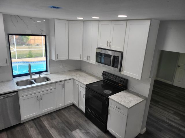 520 Tumblin Kling Road, Fort Pierce, FL 34982