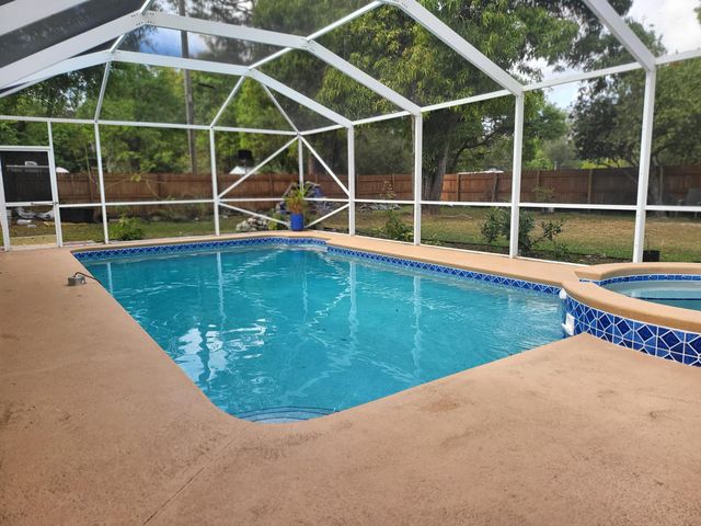 520 Tumblin Kling Road, Fort Pierce, FL 34982