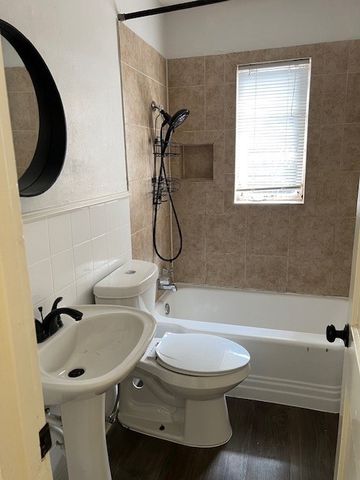 909 Sunnyvale Drive, Arlington, TX 76010