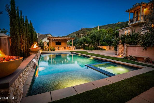 1995 Rudolph Drive, Newbury Park, CA 91320