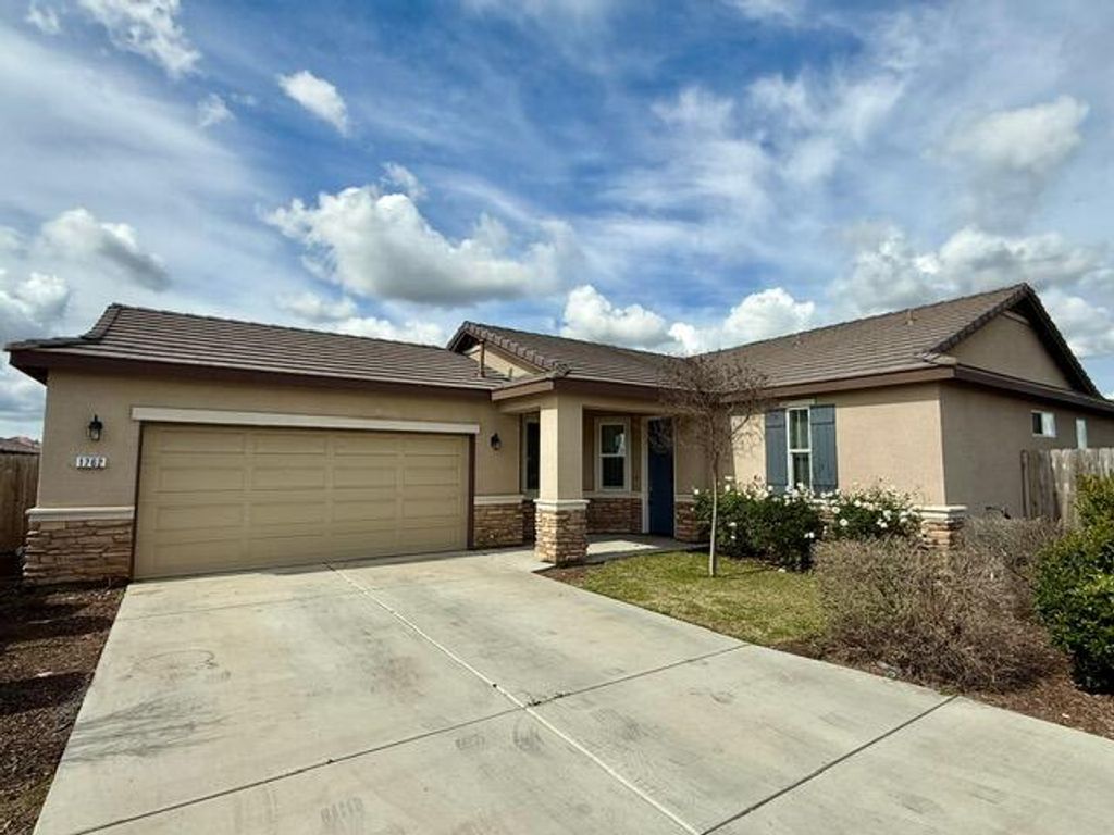 1762 Bolton Avenue, Tulare, CA 93274