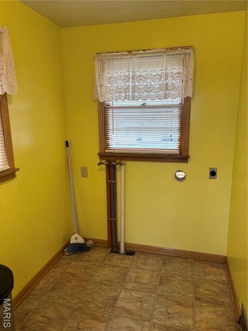 230 N Walnut Street, Perryville, MO 63775