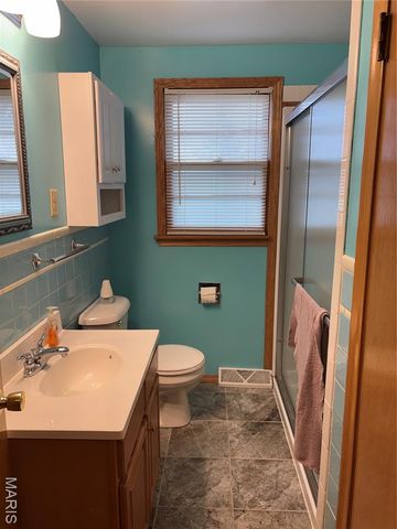 230 N Walnut Street, Perryville, MO 63775