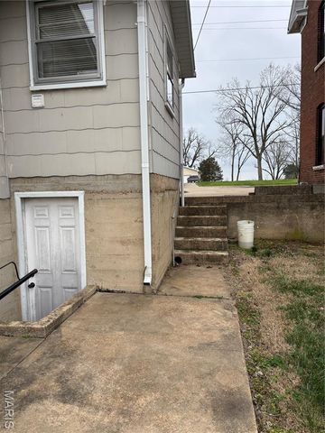 230 N Walnut Street, Perryville, MO 63775