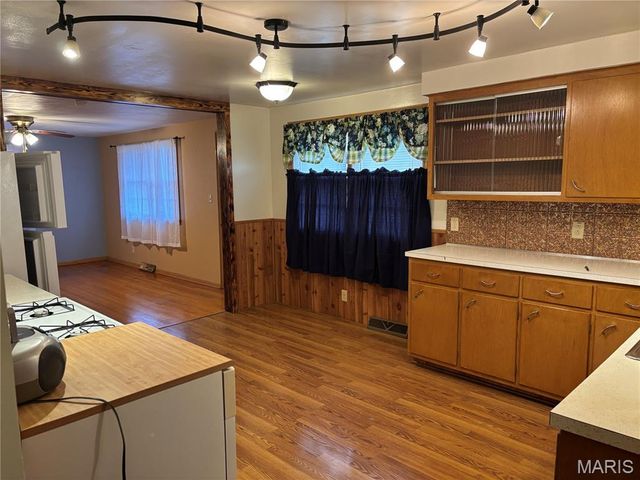 230 N Walnut Street, Perryville, MO 63775