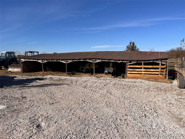 20285 95th Street East, Webbers Falls, OK 74470