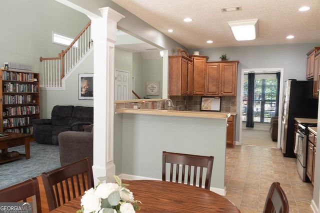 240 Miracle Lane, Fayetteville, GA 30215